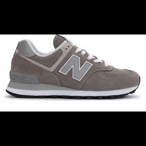 Men’s New Balance Grey/Silver 574 shoes!!!
